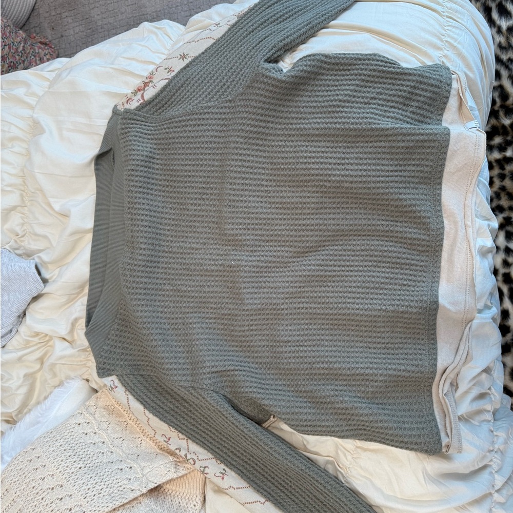Women's Green Sweater